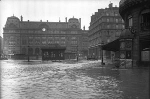 Paris_1910_Inondation_gare_Saint-Lazare